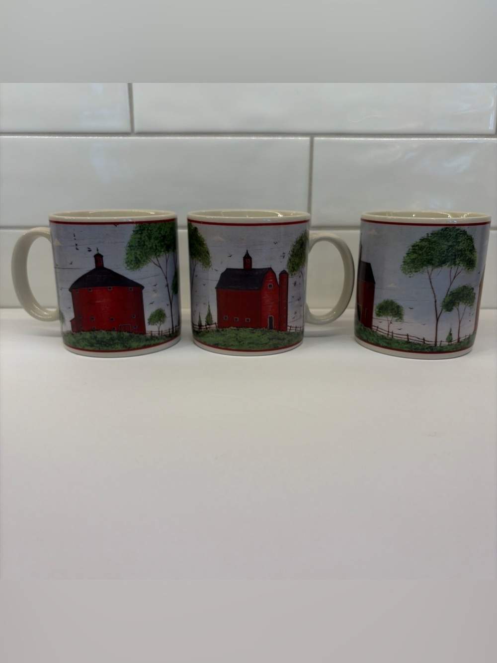Red Barns Set Three VTG 1998 Warren Kimble Sakura Coffee Mugs Primitive EUC Farm